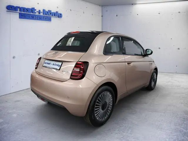 Fiat 500 view 3
