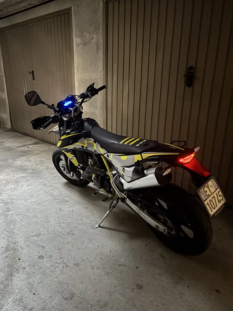 SWM SM 125 R motard - 1