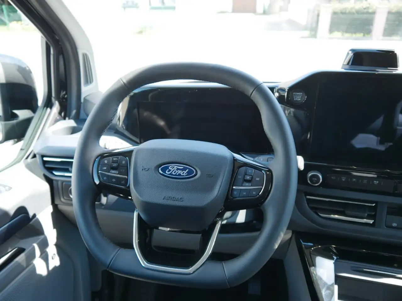 Ford Tourneo Custom Active AWD Matrix AHZV Panorama 11