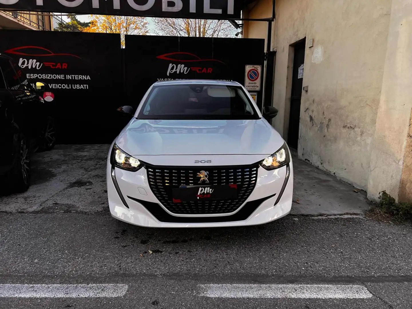 Peugeot 208 PureTech 75 Stop&Start 5 porte Active Pack Weiß - 1