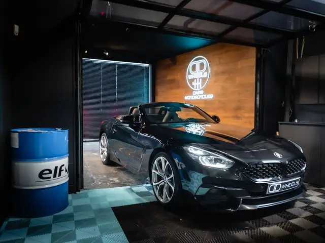 BMW Z4 Z4 2.0i / Belle Configuration ! / M Pack