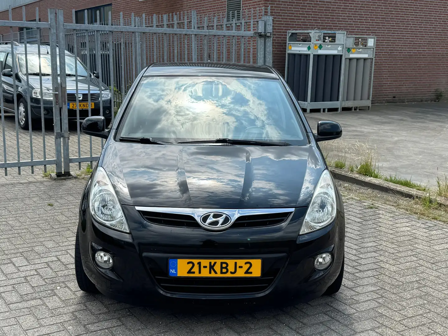 Hyundai i20 1.4i DynamicVersion 5 deurs 101PK! NL AUTO NAP! Ai Zwart - 2