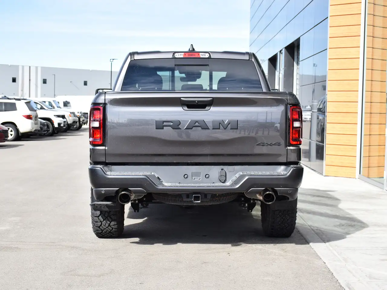 RAM 1500 снимка RAM 1500