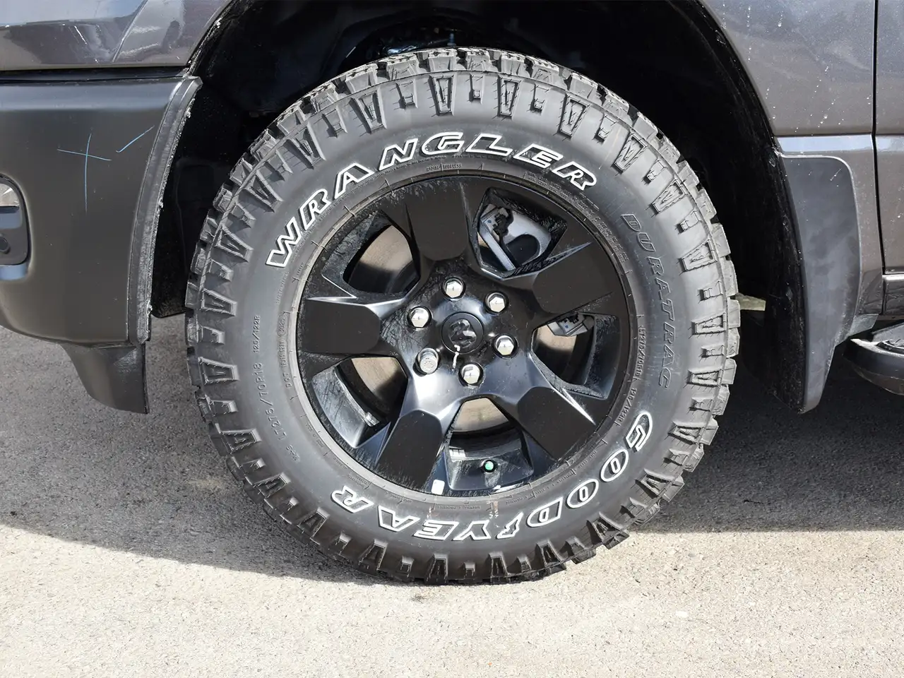 RAM 1500 снимка RAM 1500