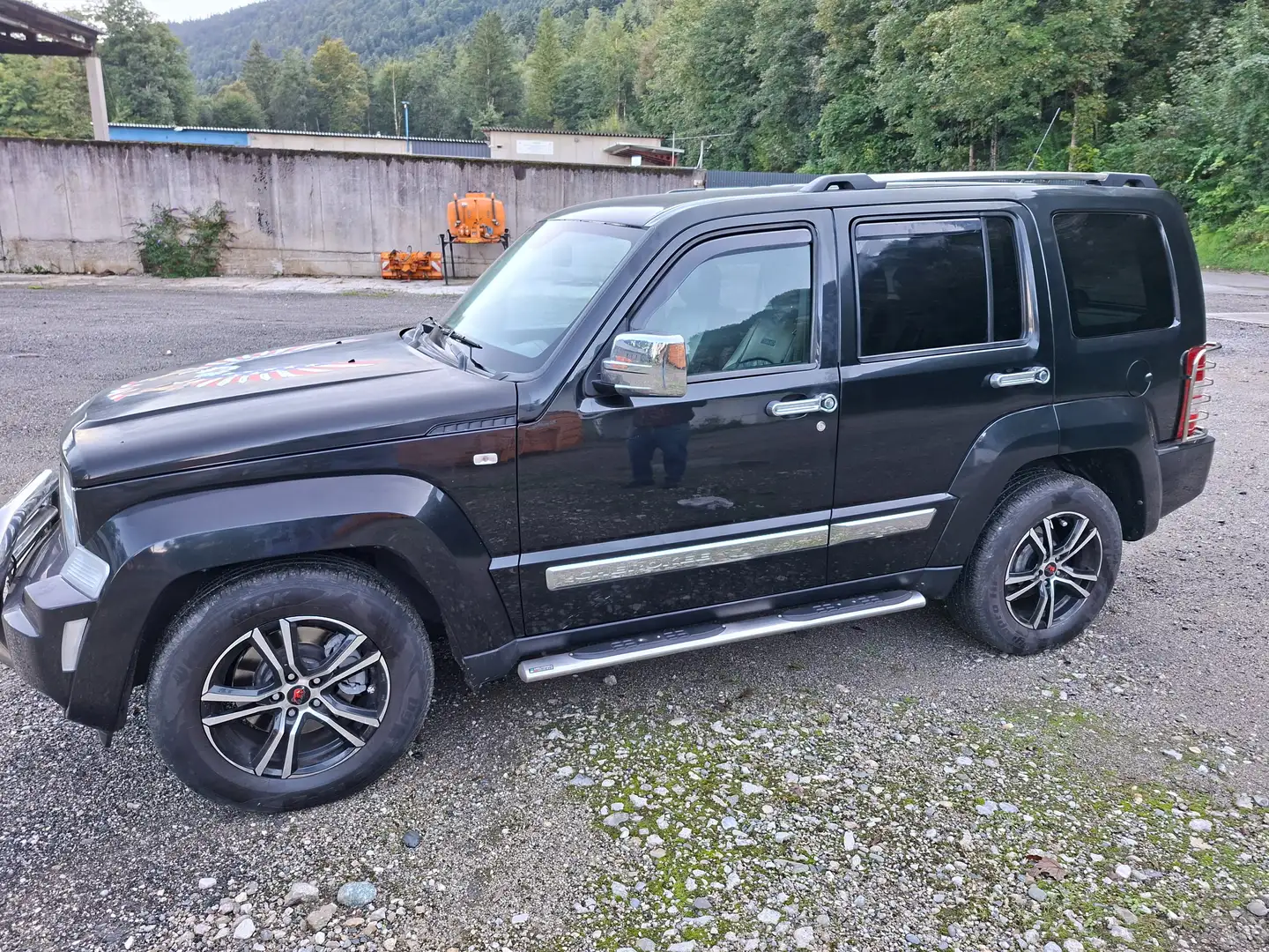 Jeep Cherokee Cherokee 2,8 Limited CRD Aut. Limited Schwarz - 2