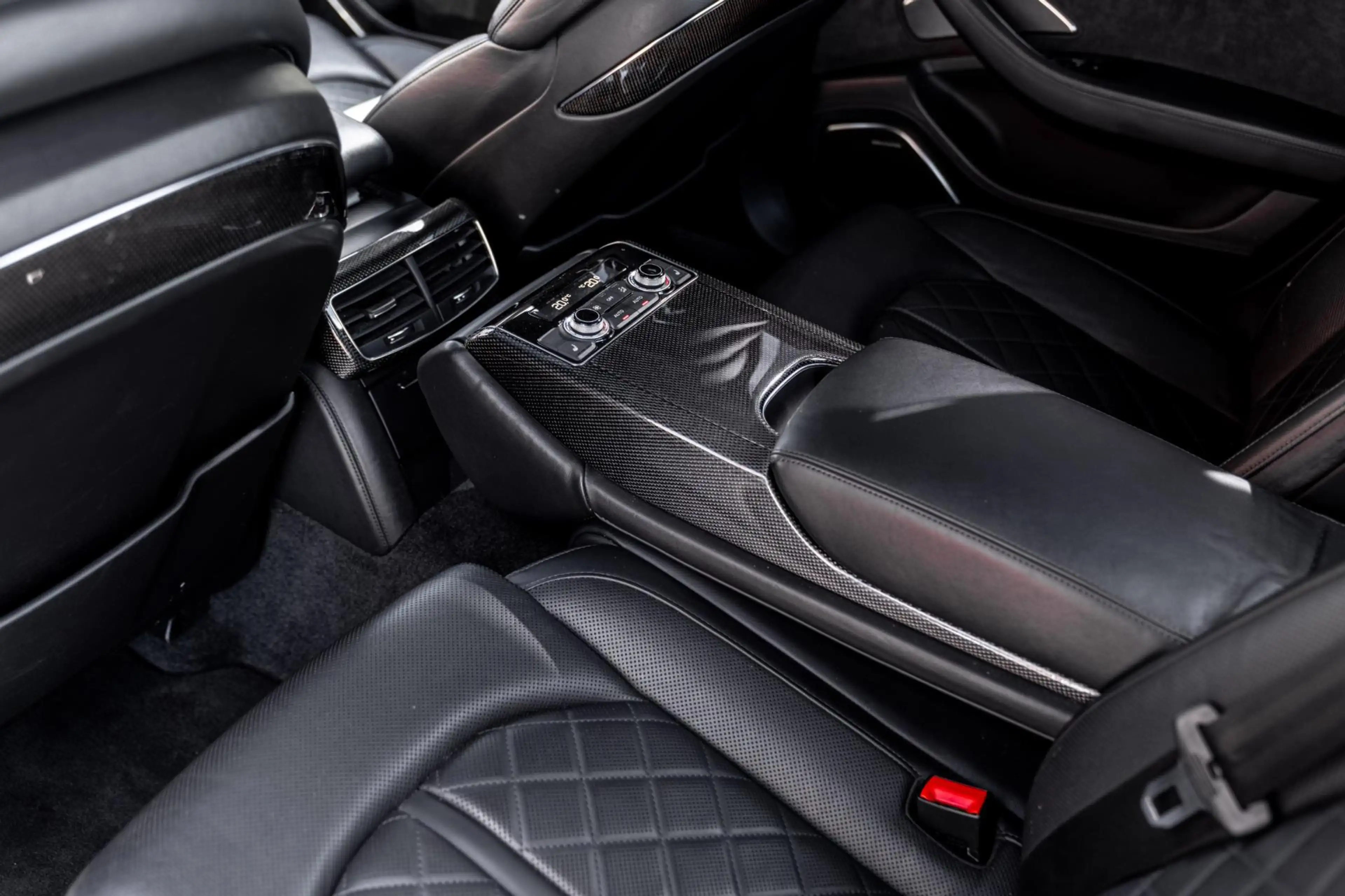 Audi S8 4.0 TFSI Quattro 670pk | Ceramisch | B&O | Pro Lin — photo 36
