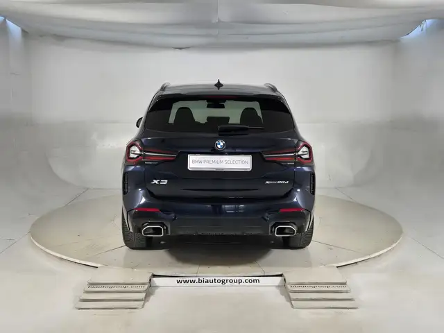 BMW X3 view 4