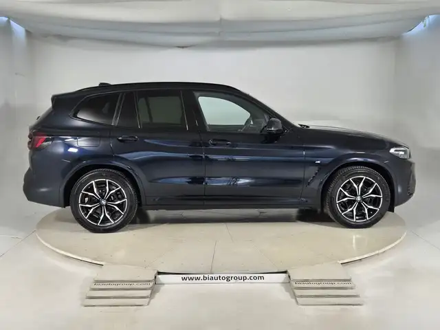 BMW X3 view 6