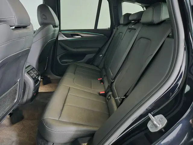 BMW X3 view 8