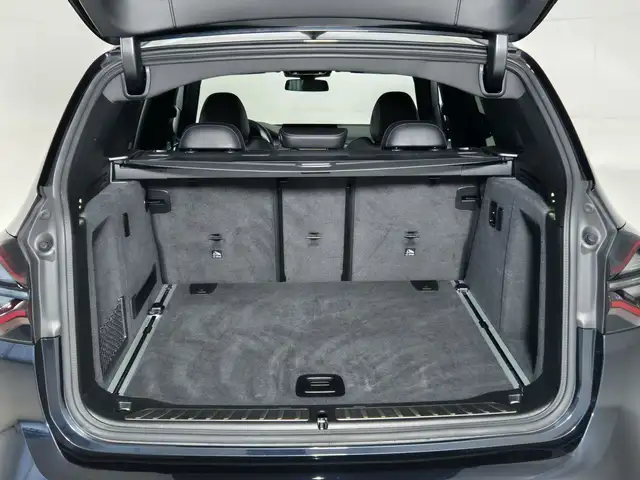 BMW X3 view 13