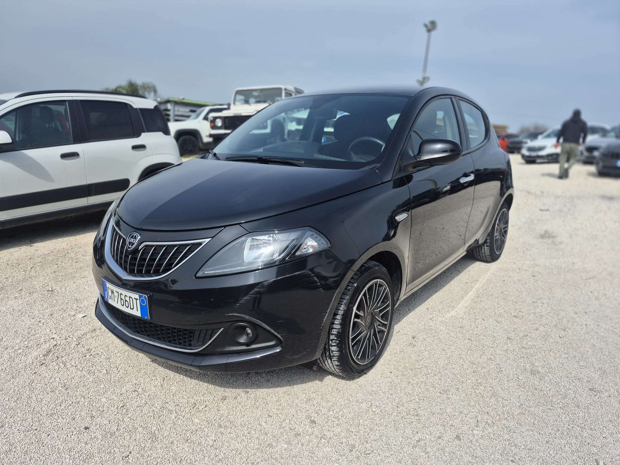 Lancia Ypsilon