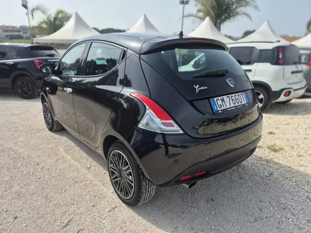 Lancia Ypsilon view 2