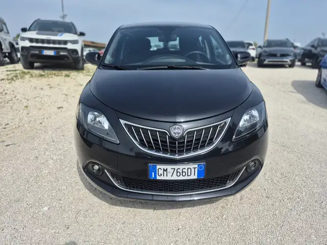 Lancia Ypsilon view 6