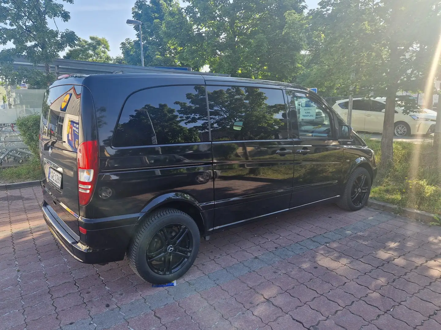 Mercedes-Benz Viano 3.0 CDI DPF kompakt Automatik Avantgarde - 1