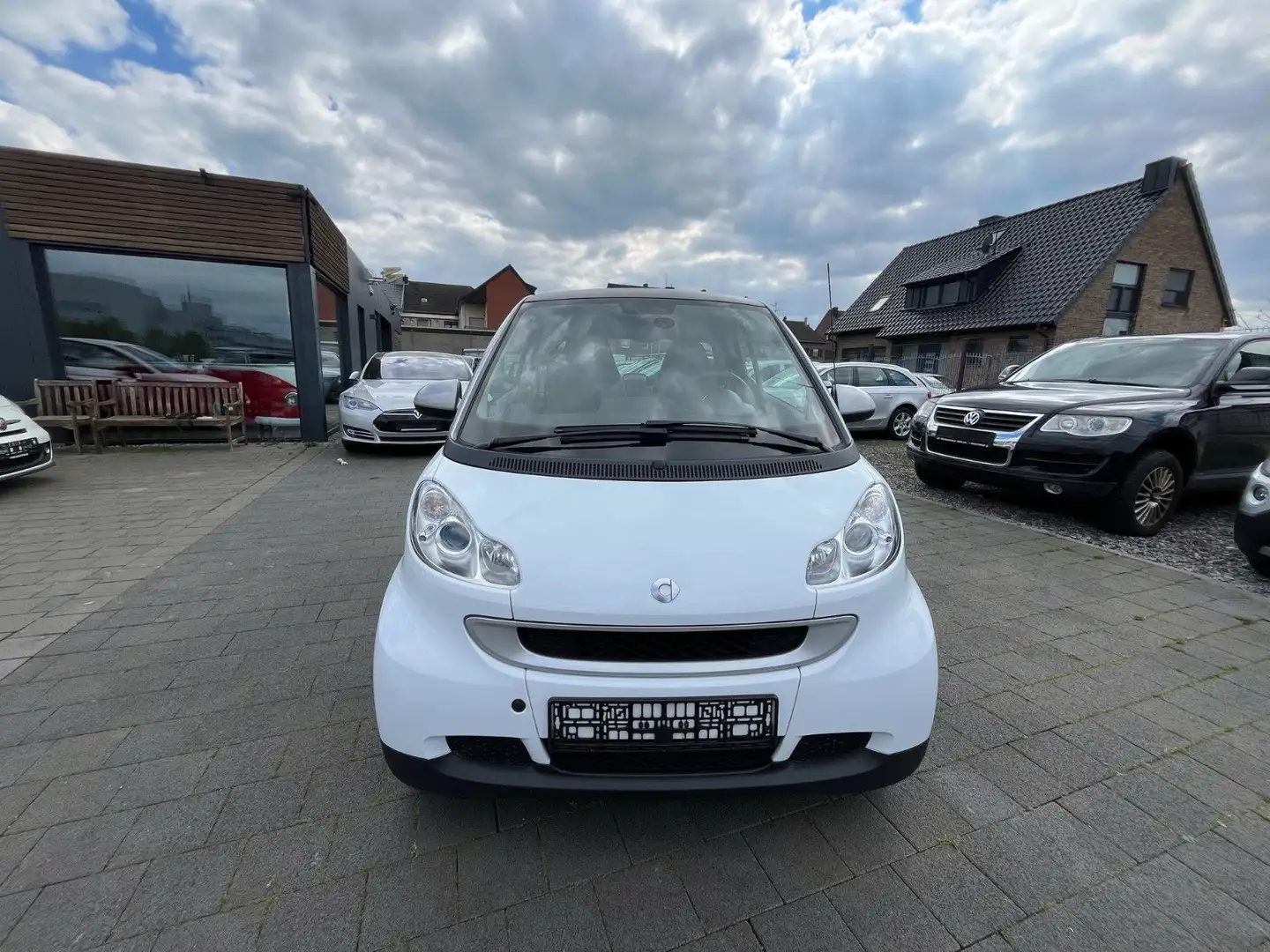 smart forTwo fortwo coupe Micro Hybrid Drive 45kW Weiß - 2