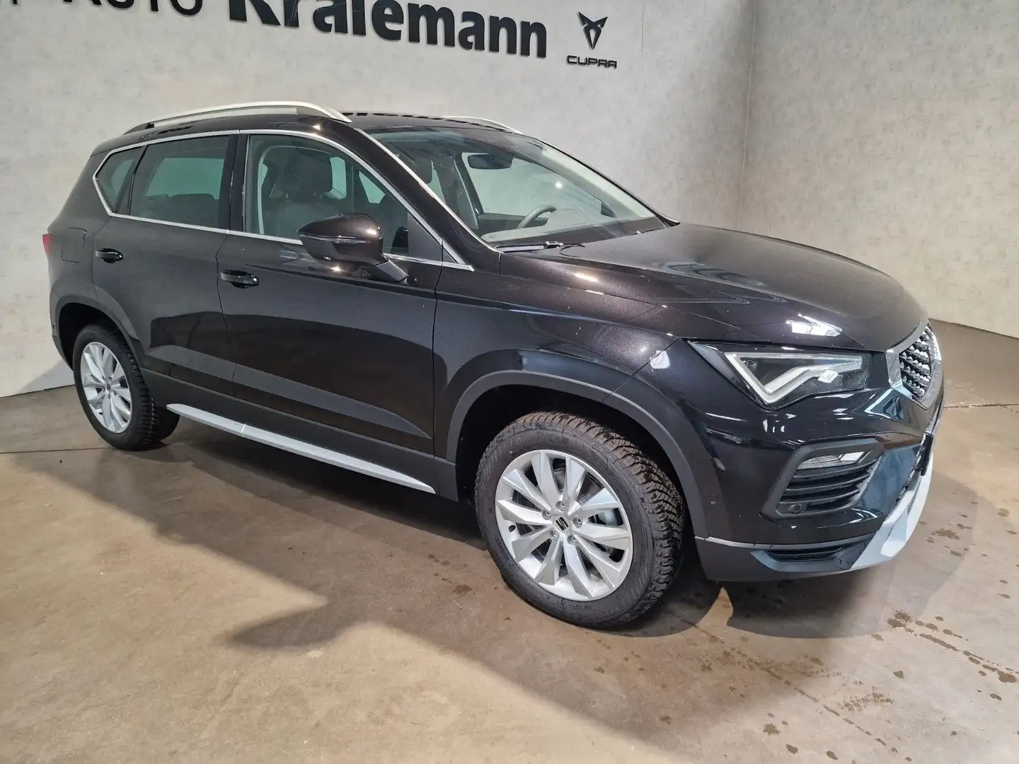 SEAT Ateca Xperience 1.5TSI DSG*AHK*Navi*el.Heckkl Schwarz - 2