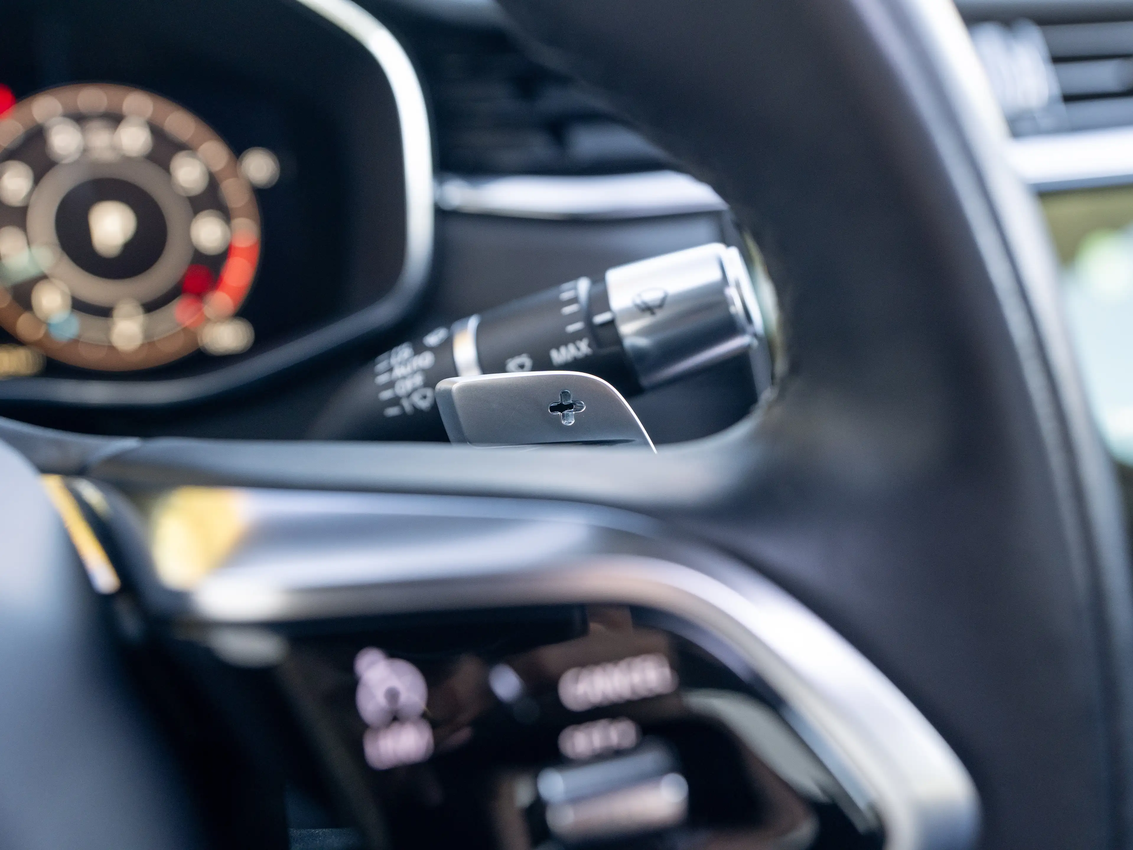 Jaguar XF XF 2.0 T P250 R-Dynamic SE — photo 18