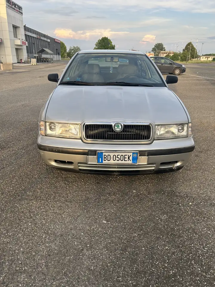 Skoda Octavia 1.6 LX c/airbag, foto 7