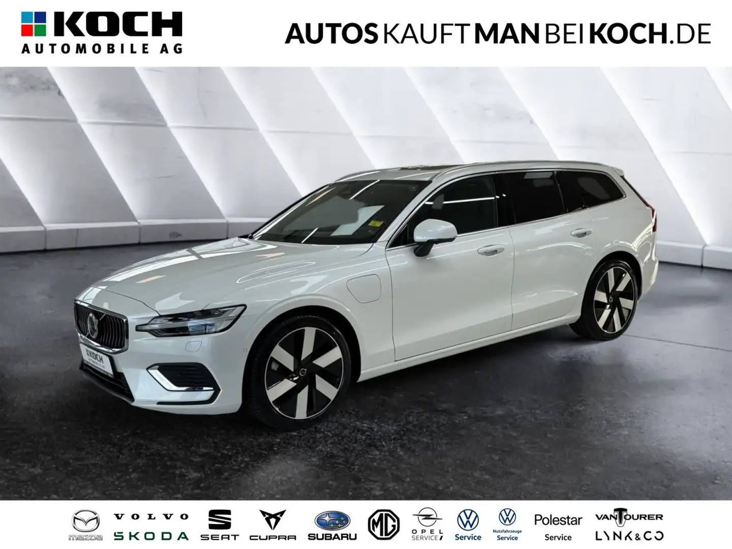 Volvo V60 T6 Plug-In AWD Plus BLIS ACC 360° PANO H/K Белый - 1