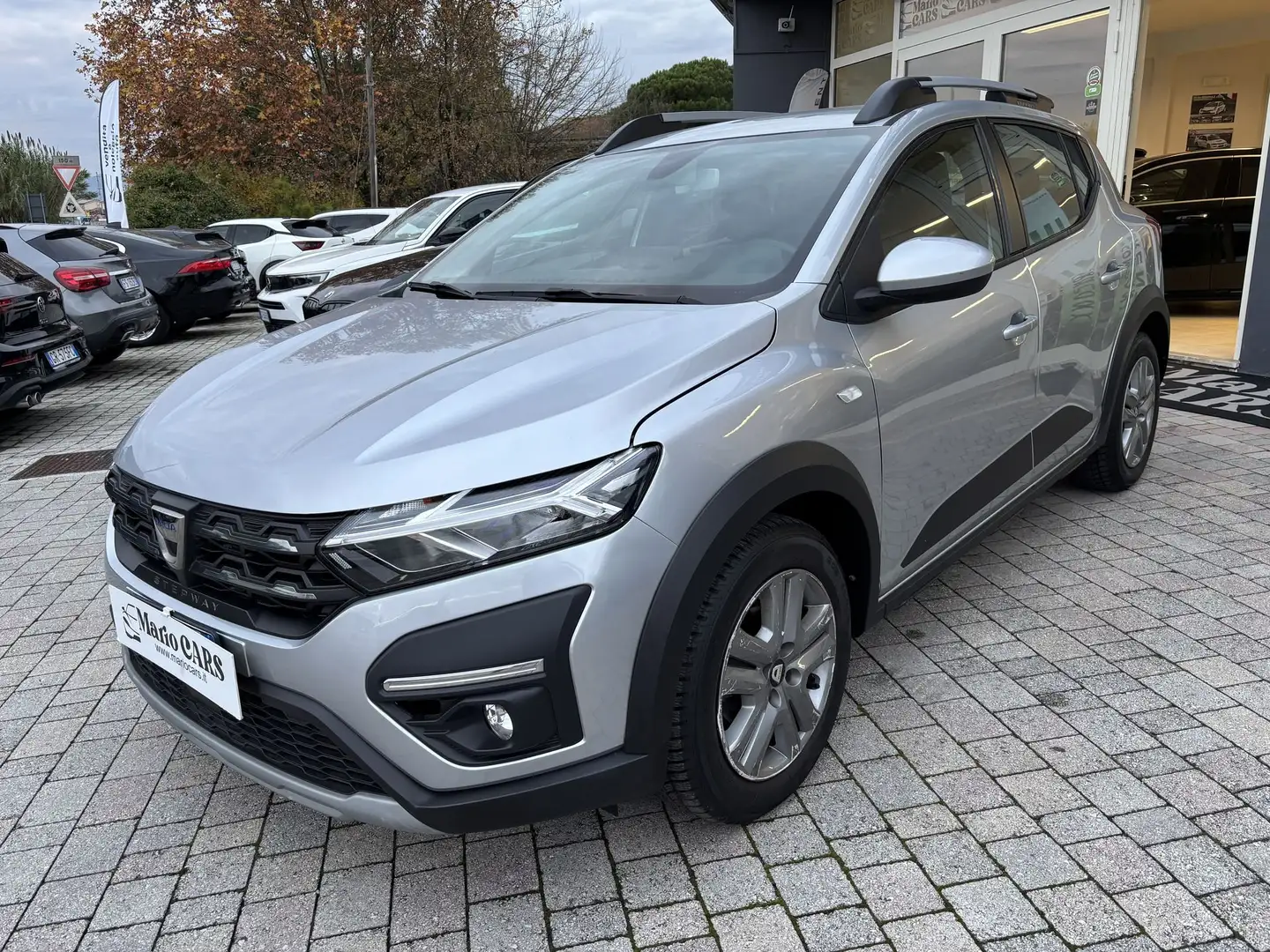 Dacia Sandero Sandero Stepway 1.0 TCe 90 CV Comfort Zilver - 1