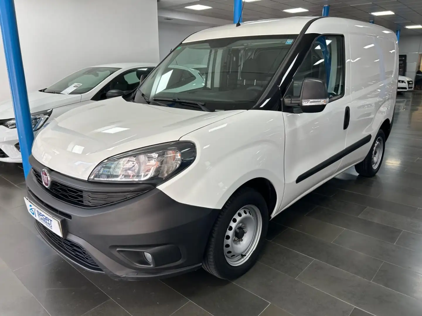 Fiat Dobló Cargo 1.3Mjt Base 70kW Wit - 1