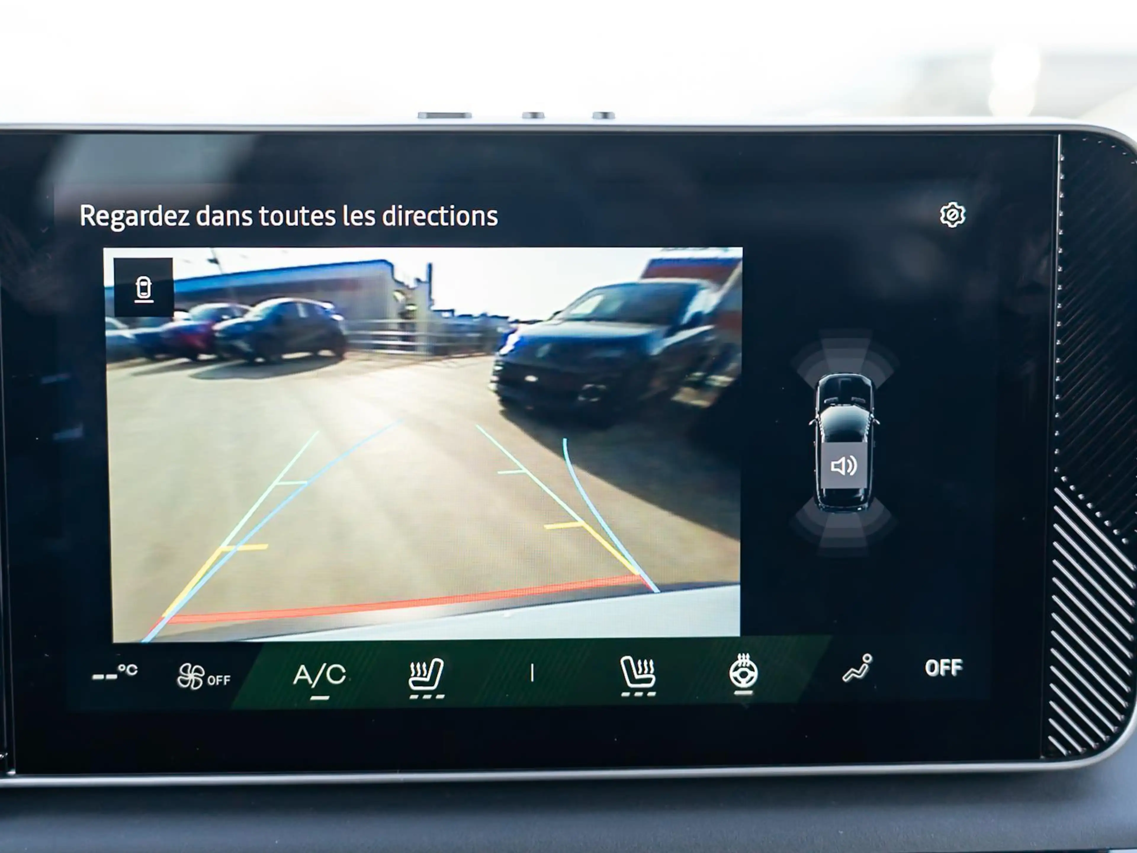 Renault R 4 E-Tech Iconic 150 Safety & Advanced Driving Assist-P. OpenR link — photo 13