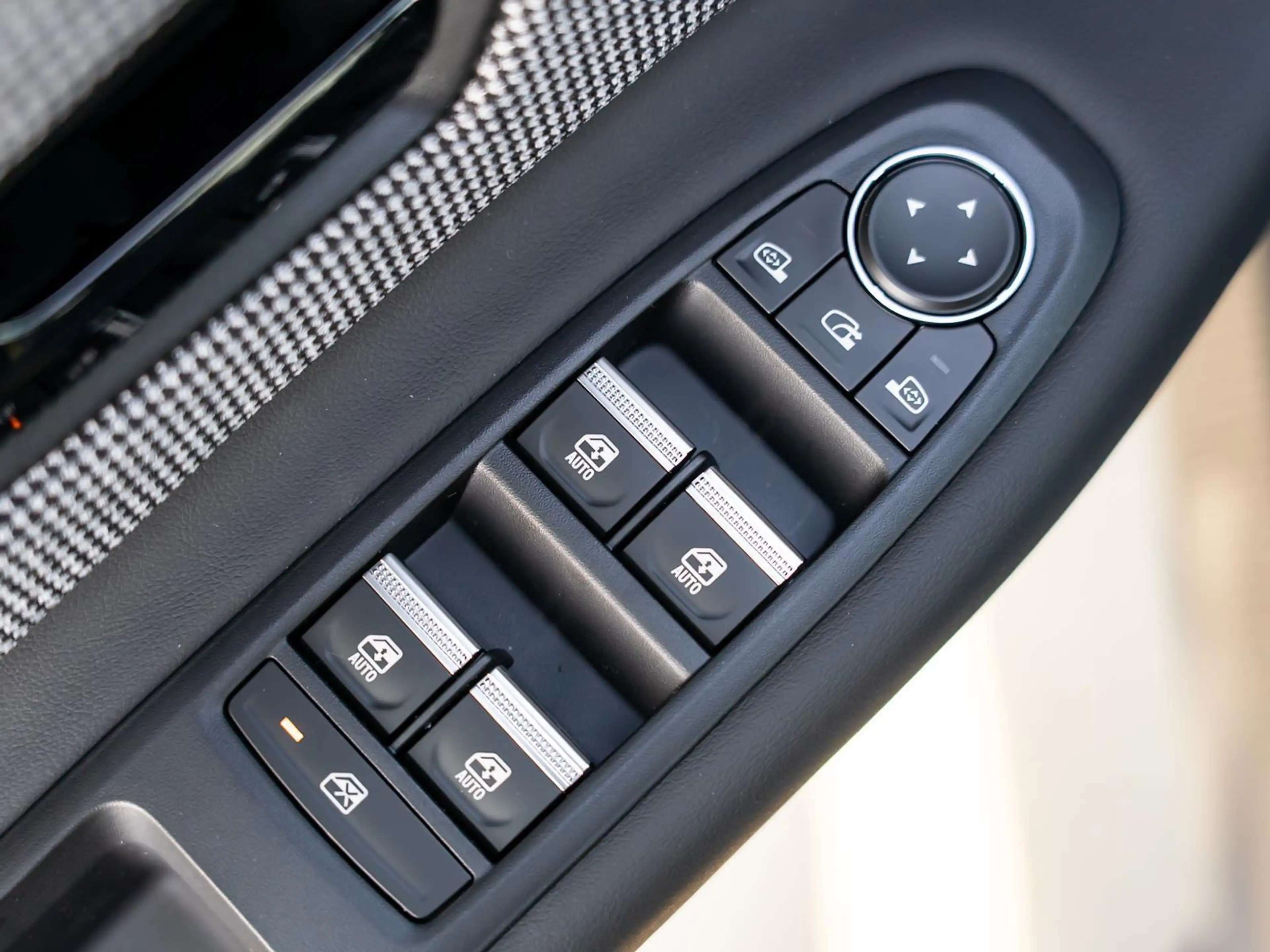 Renault R 4 E-Tech Iconic 150 Safety & Advanced Driving Assist-P. OpenR link — photo 15