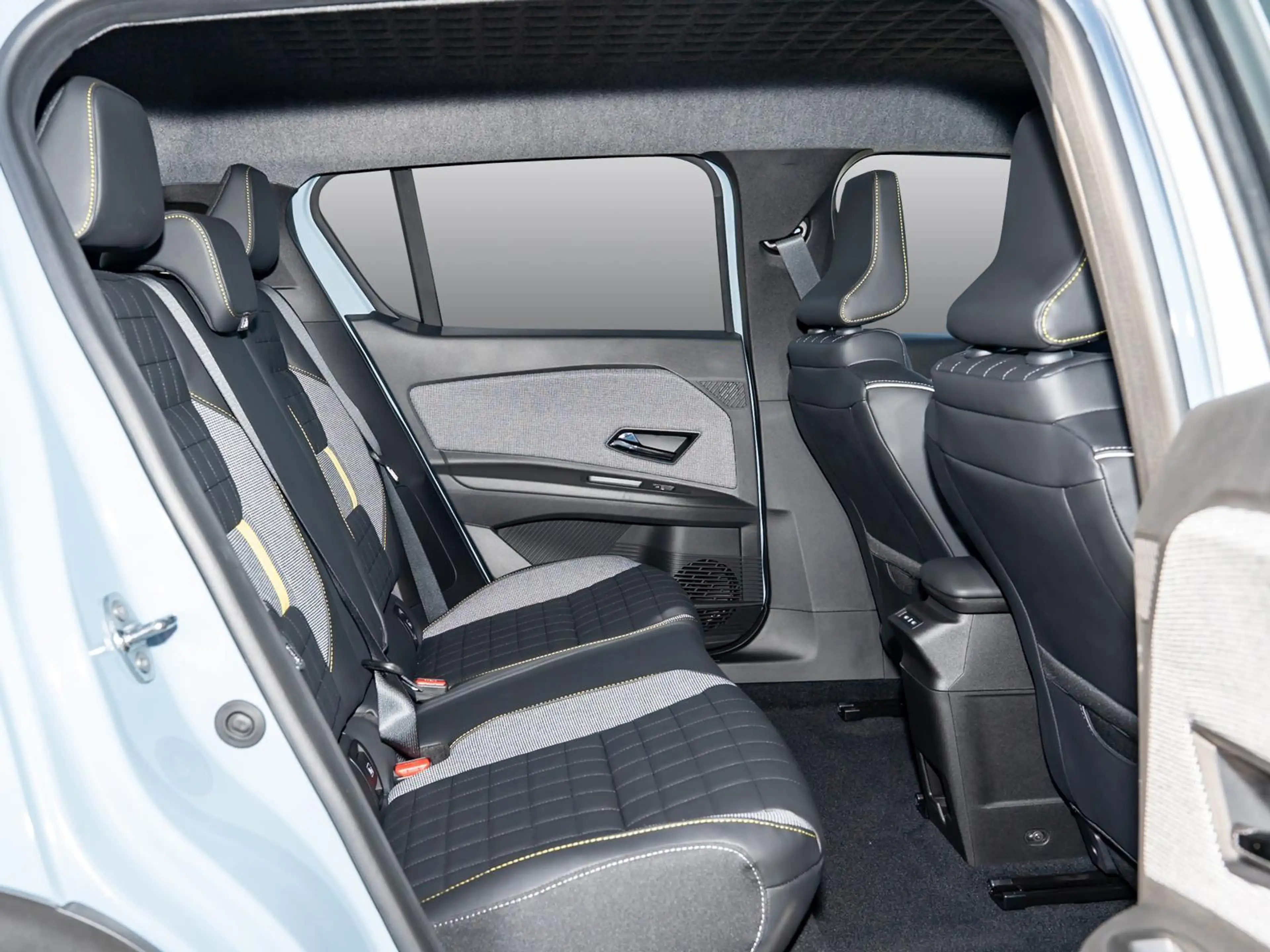 Renault R 4 E-Tech Iconic 150 Safety & Advanced Driving Assist-P. OpenR link — photo 4