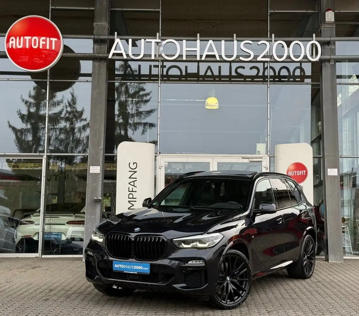 BMW X5 xDrive 30 d M Sport/22"/LED/PANO/AHK/CARPLAY/ Schwarz - 1