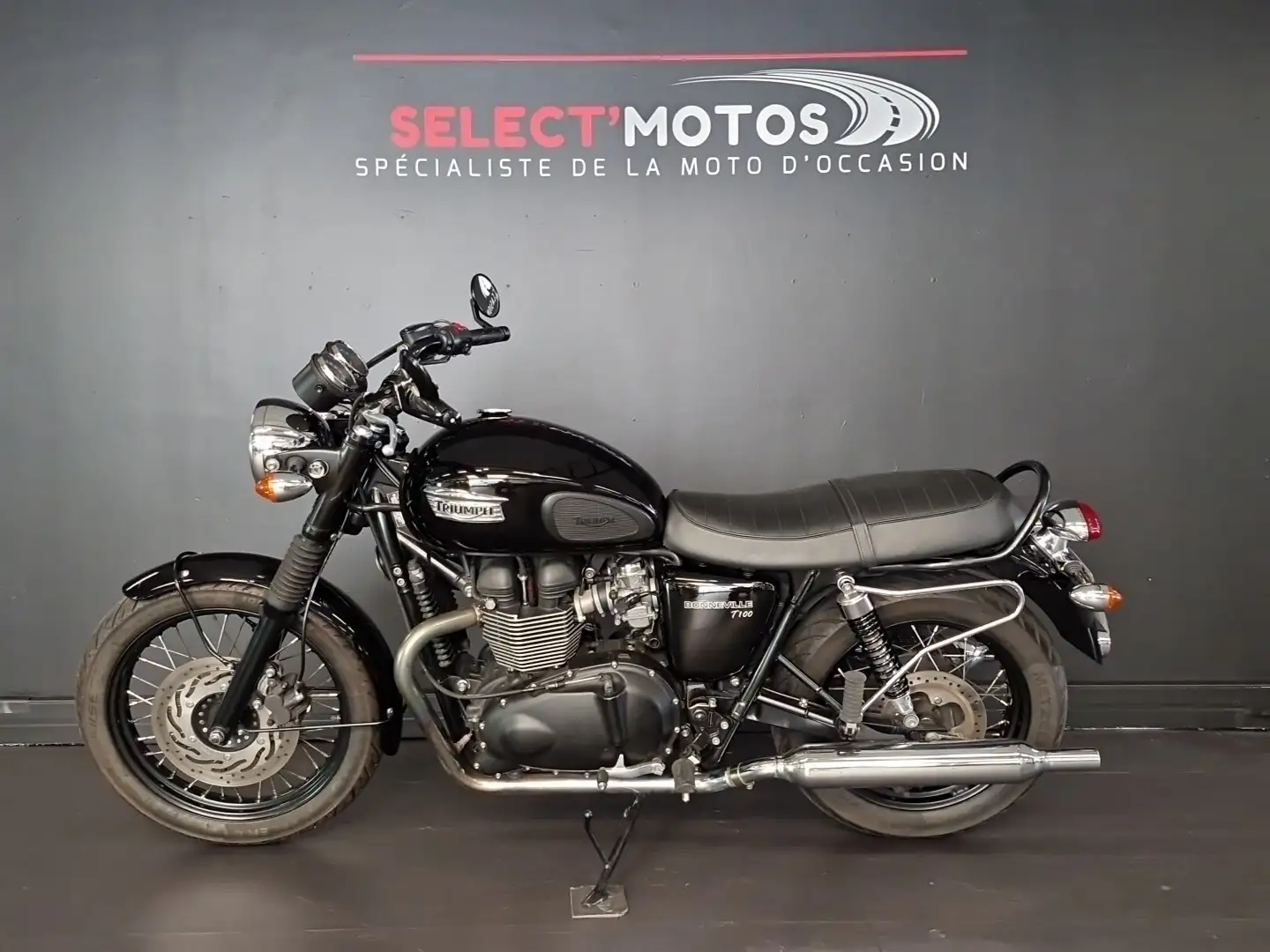 Triumph Negro - 2