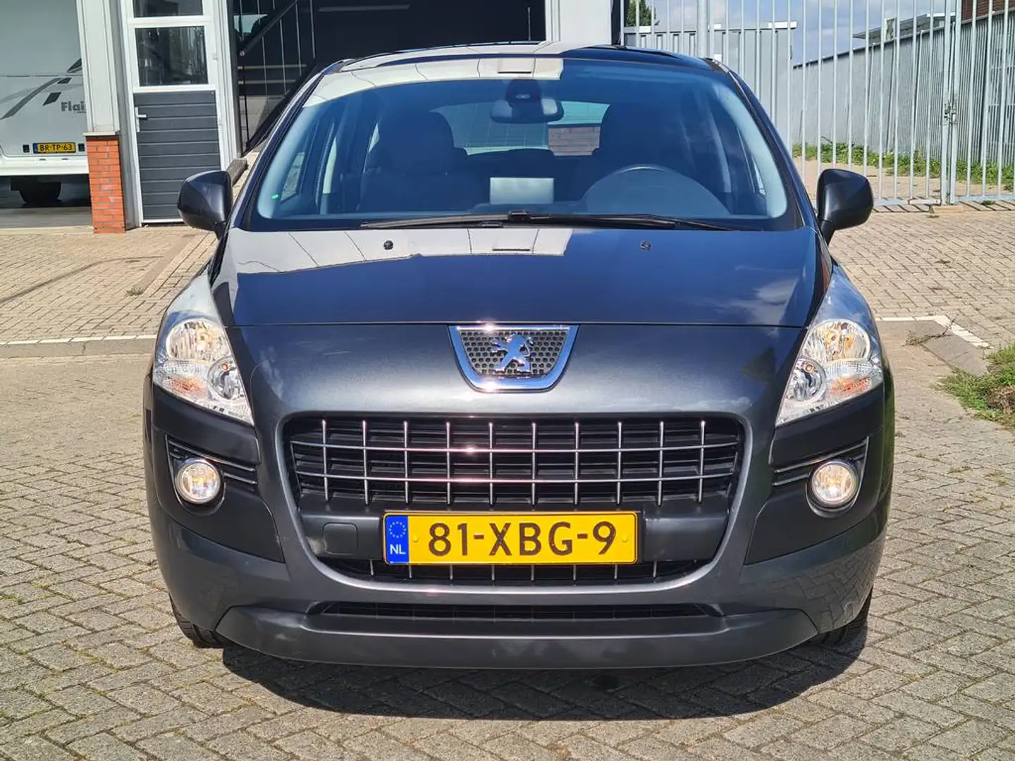 Peugeot 3008 Active 1.6 THP. *Pano*trekhaak*cruise* Gri - 2