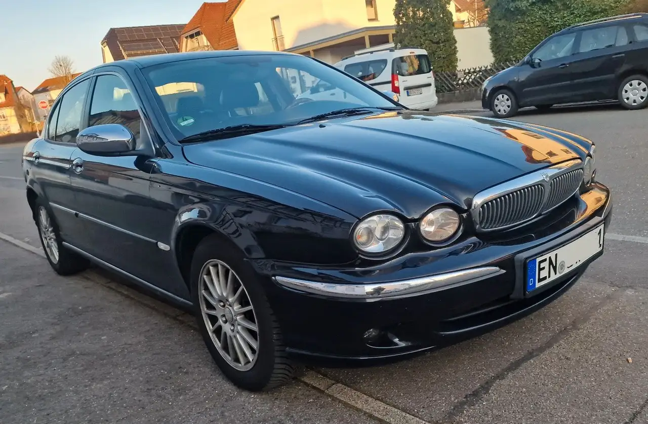 Jaguar X-Type