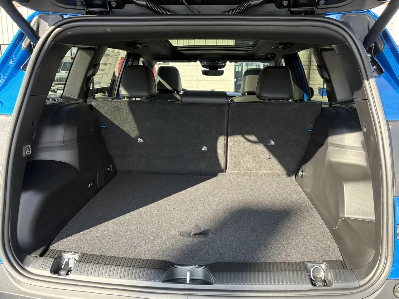 Jeep Cherokee снимка Jeep Cherokee