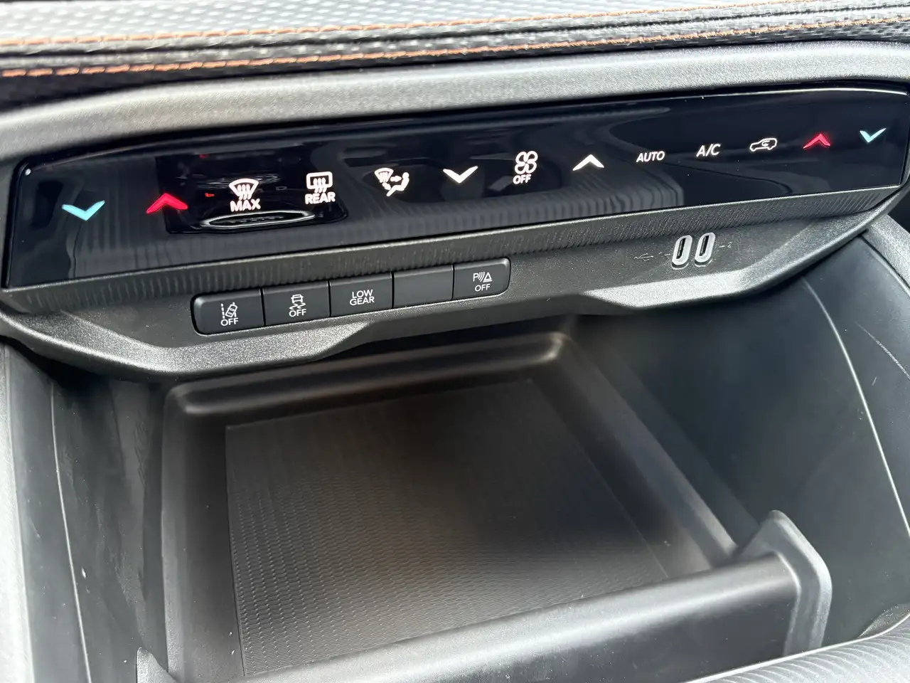 Jeep Cherokee снимка Jeep Cherokee