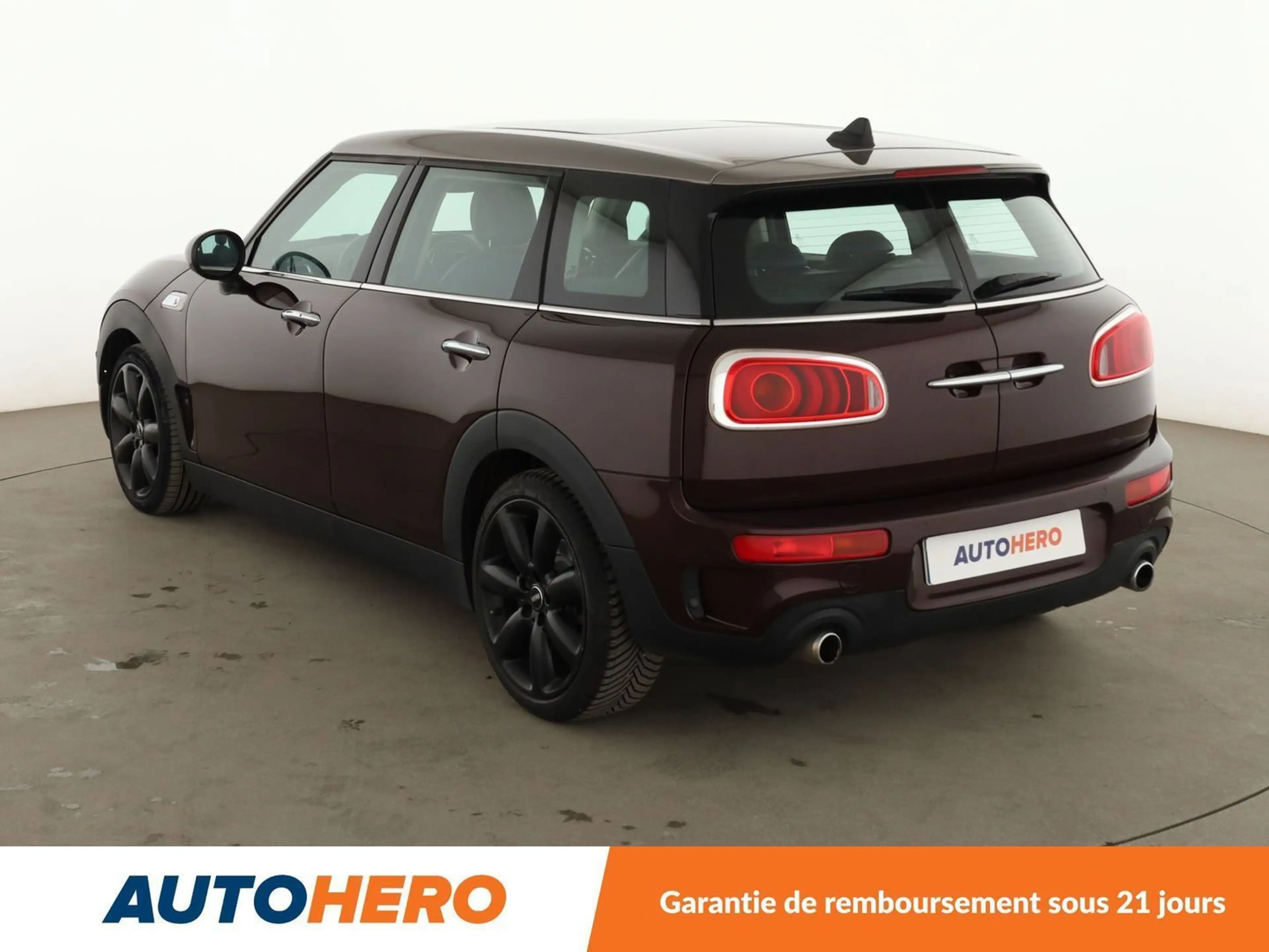 MINI Cooper SD Clubman Cooper SD Finition Red Hot Chili BVA8 — photo 4