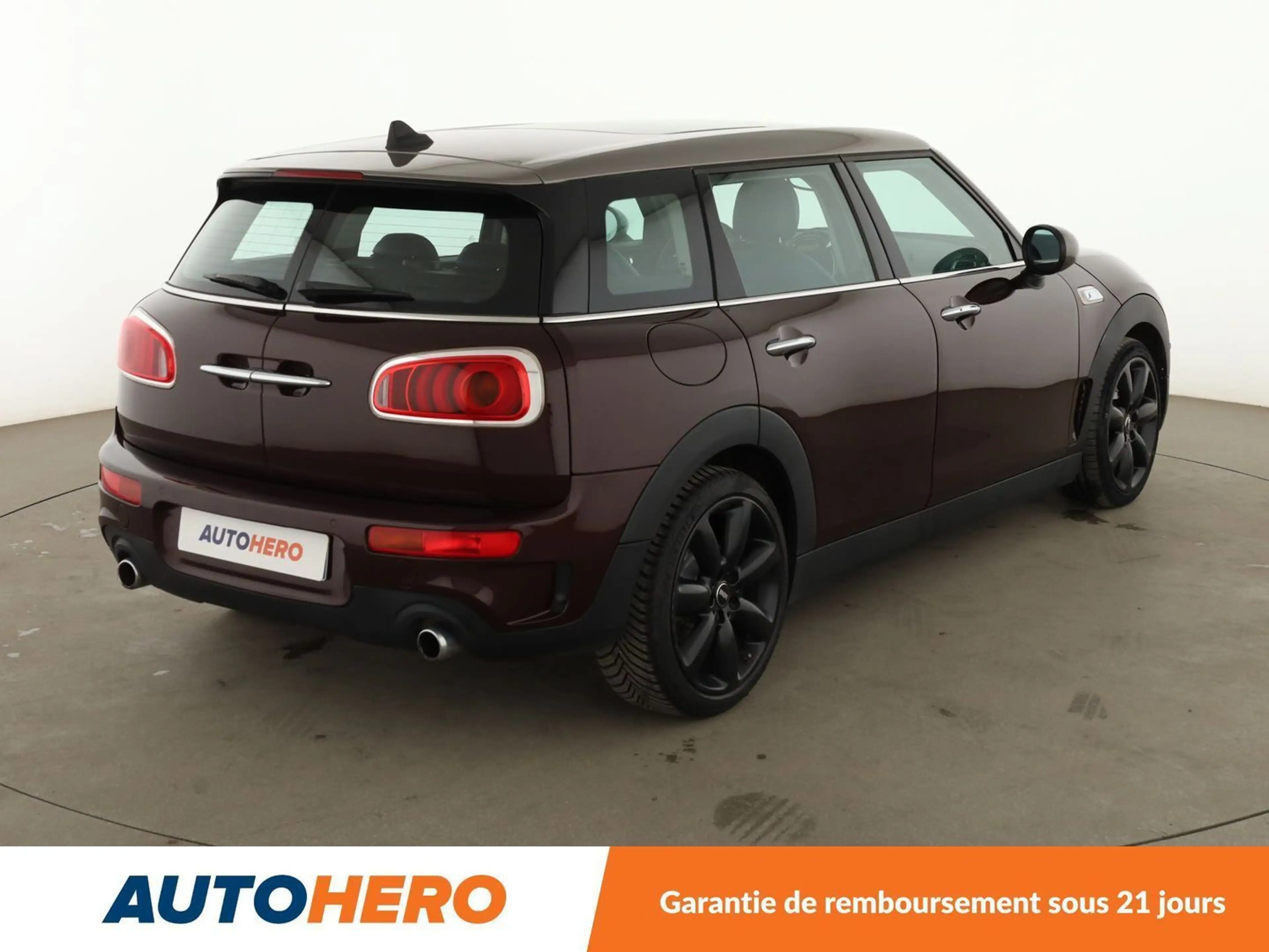 MINI Cooper SD Clubman Cooper SD Finition Red Hot Chili BVA8 — photo 6