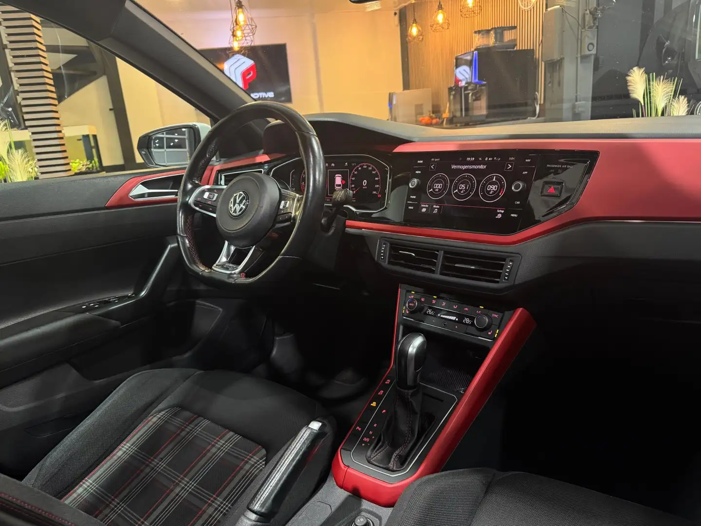 Volkswagen Polo GTI 2.0 TSI DSG Pano|ACC|Camera|Virtual|Keyless Weiß - 2