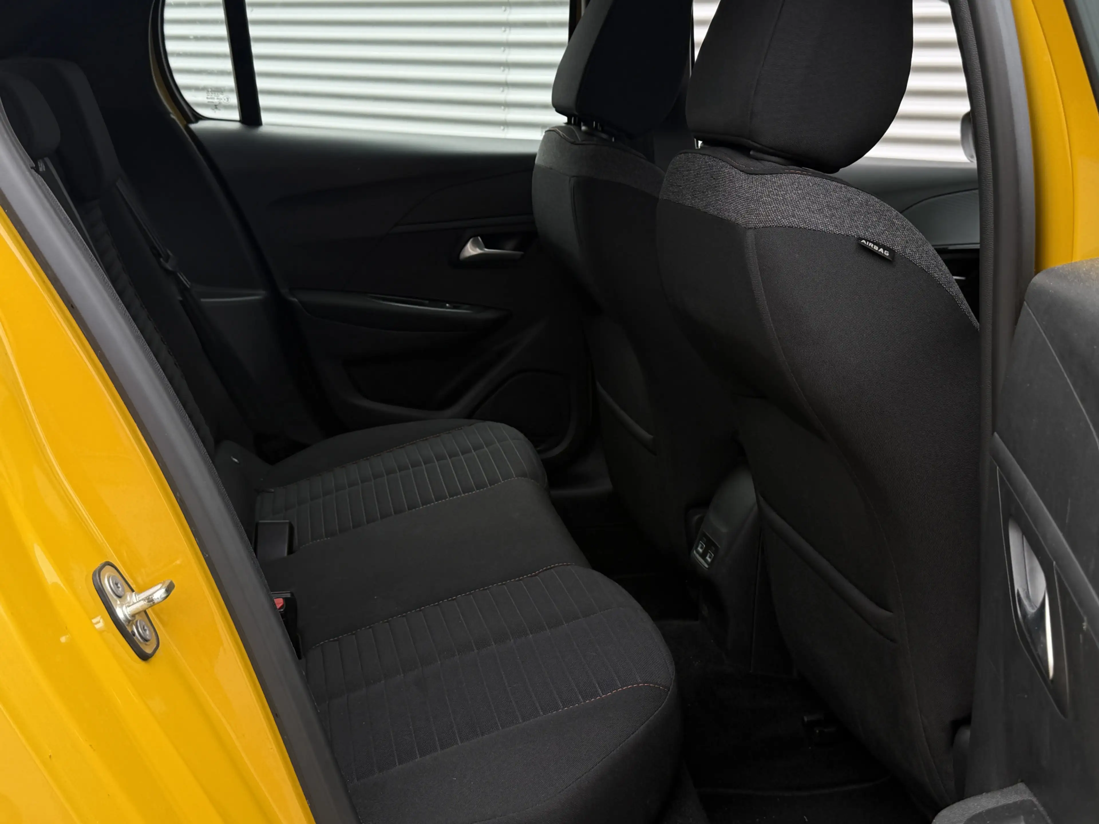 Peugeot e-208 EV Active 50 kWh I Carplay I Navi I SOH 100% — photo 10