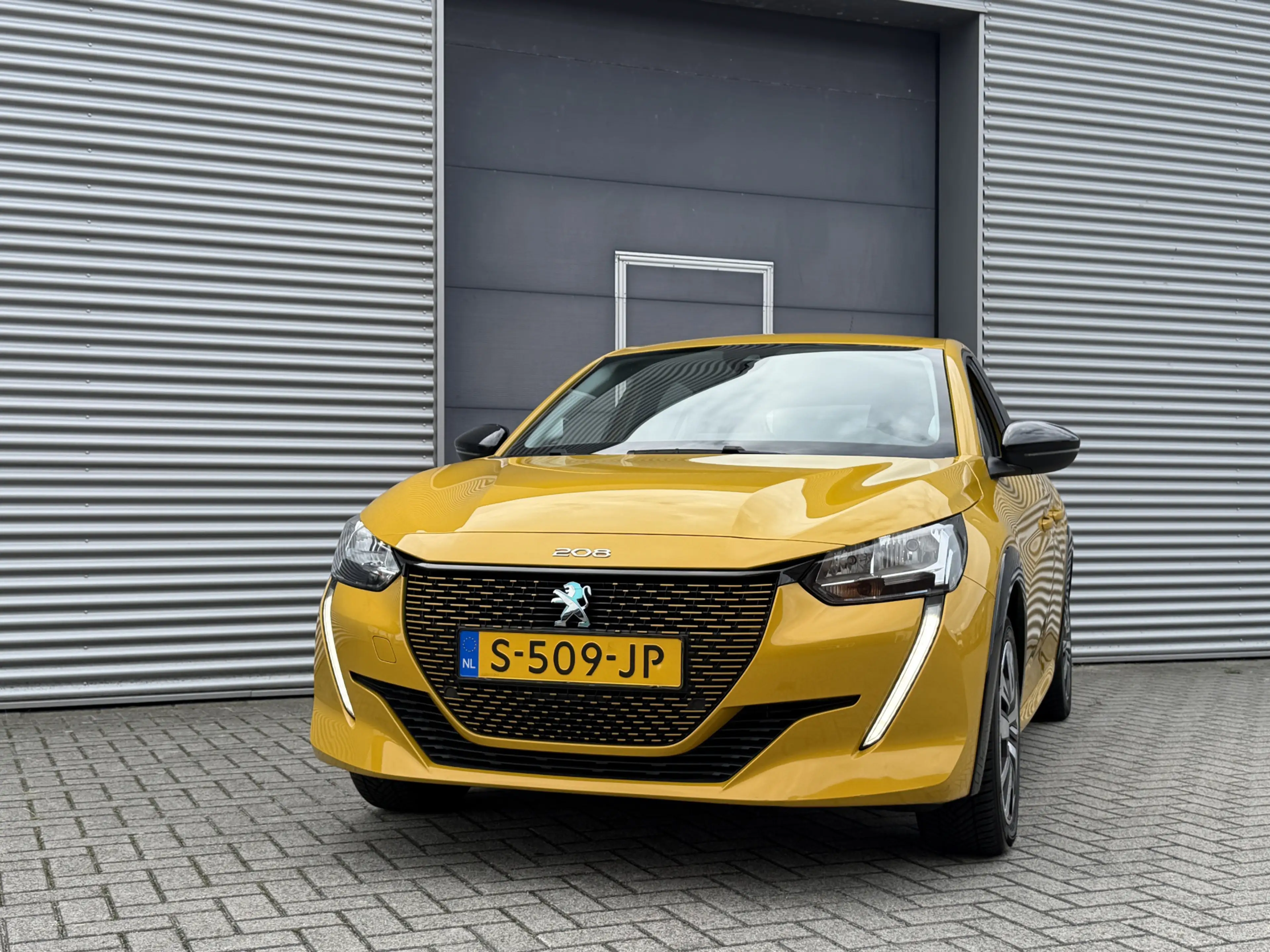 Peugeot e-208 EV Active 50 kWh I Carplay I Navi I SOH 100% — photo 2