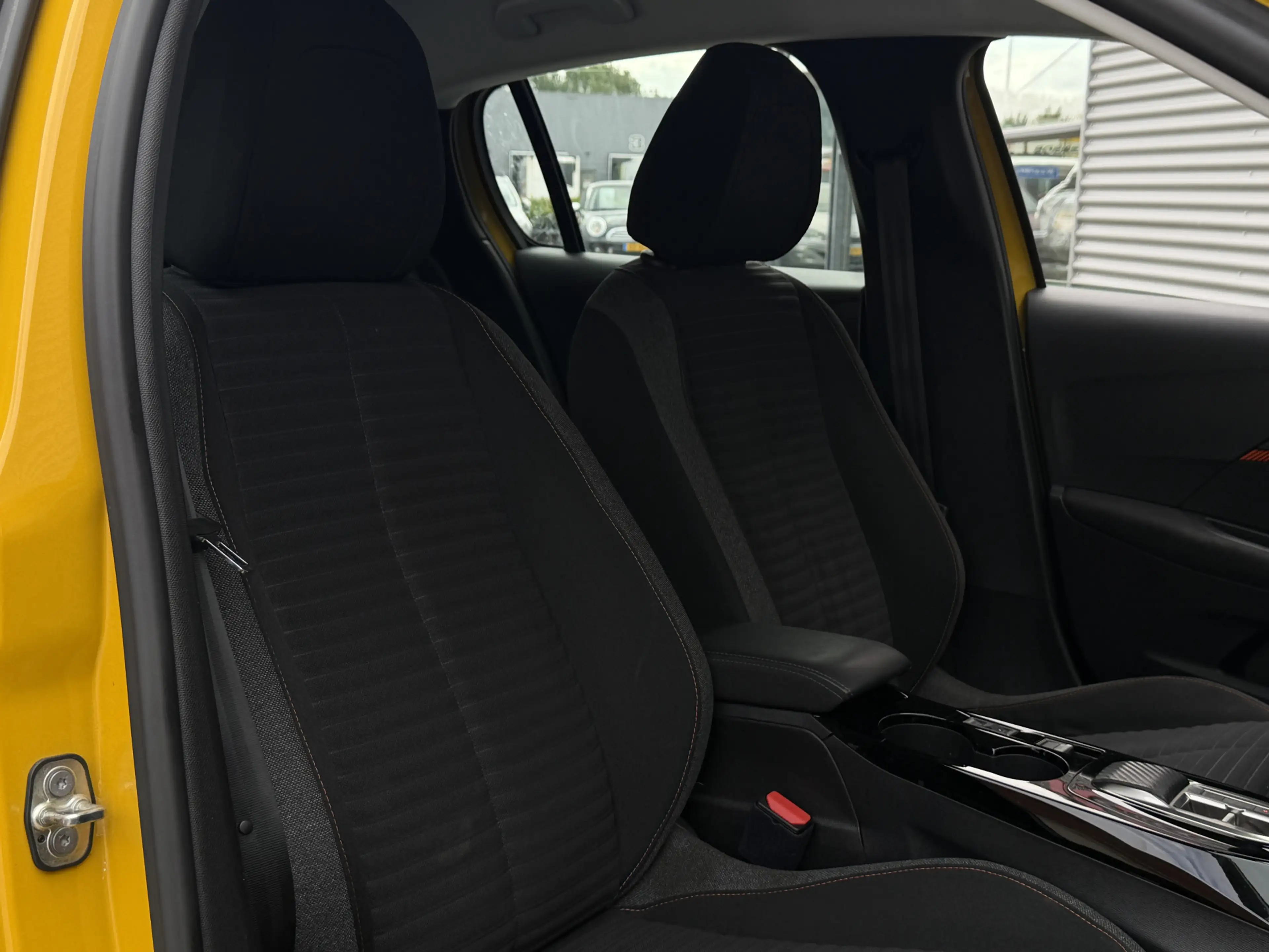 Peugeot e-208 EV Active 50 kWh I Carplay I Navi I SOH 100% — photo 9