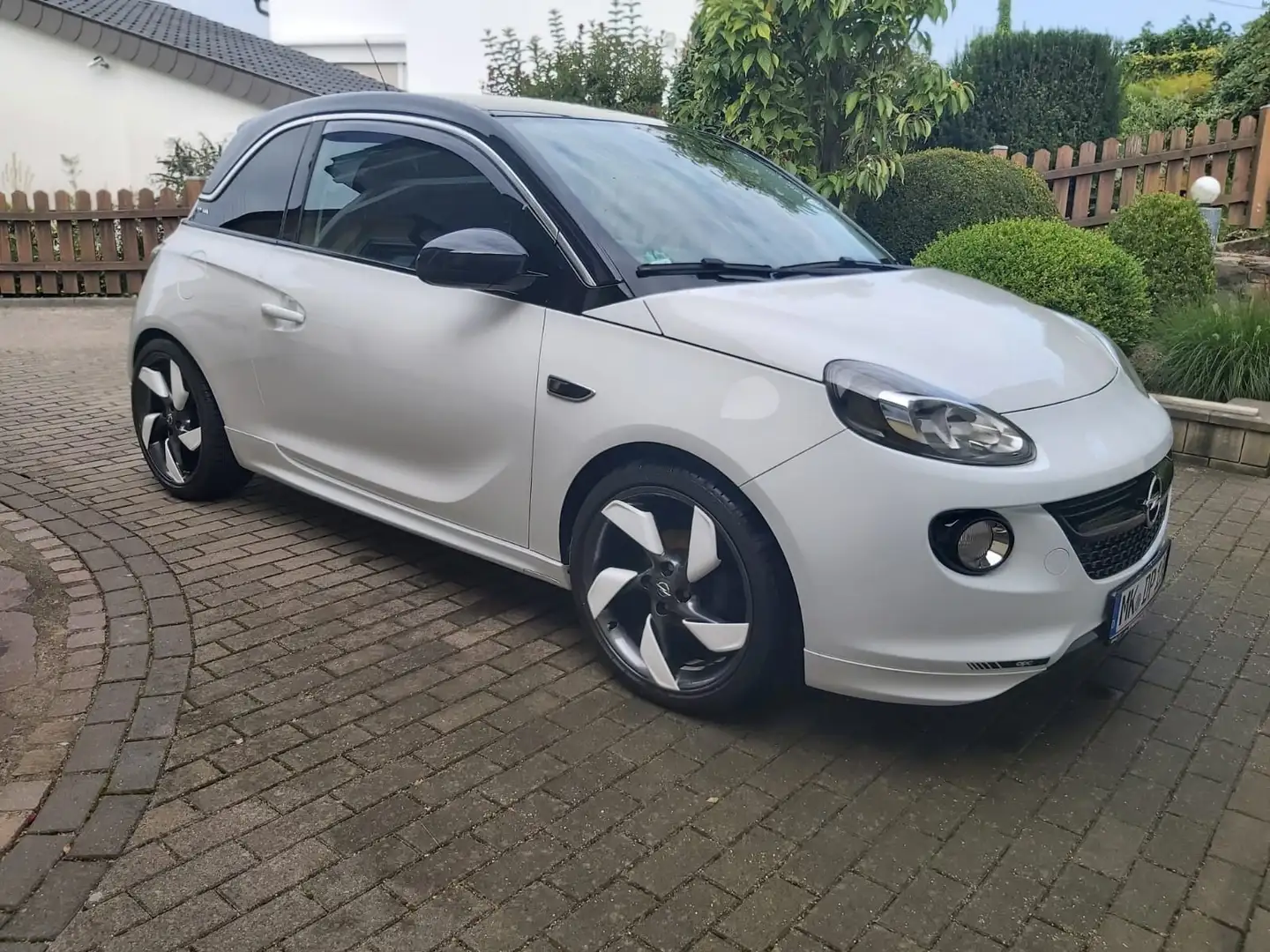 Opel Adam 1.4/TÜV NEU/nahezu Vollausstattung Weiß - 2