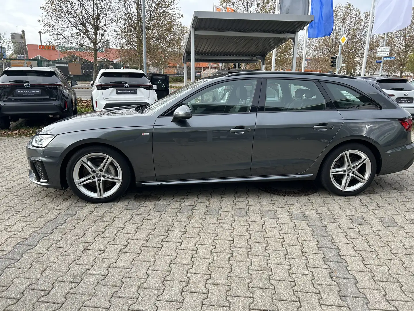 Audi A4 40 TDI quattro S line Grau - 2