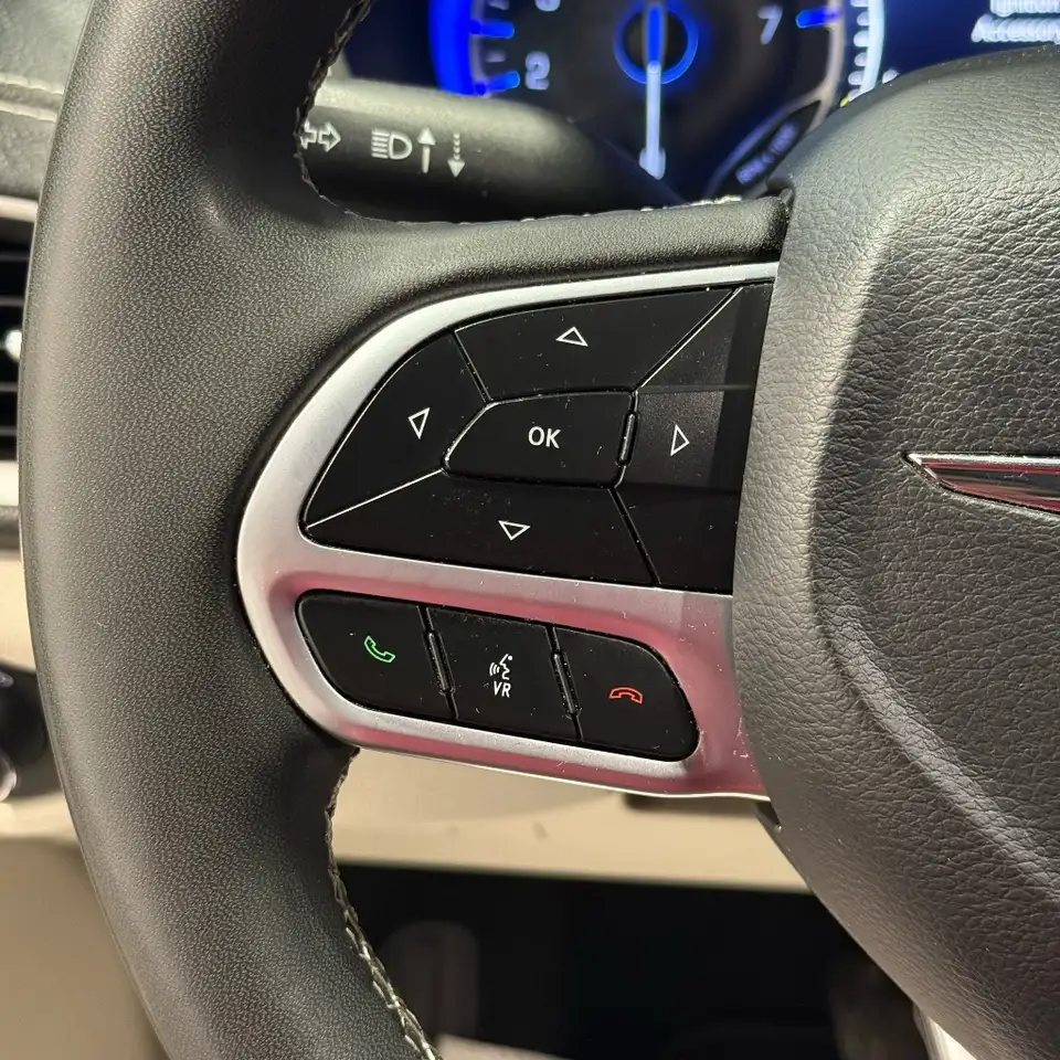 Chrysler Pacifica снимка Chrysler Pacifica