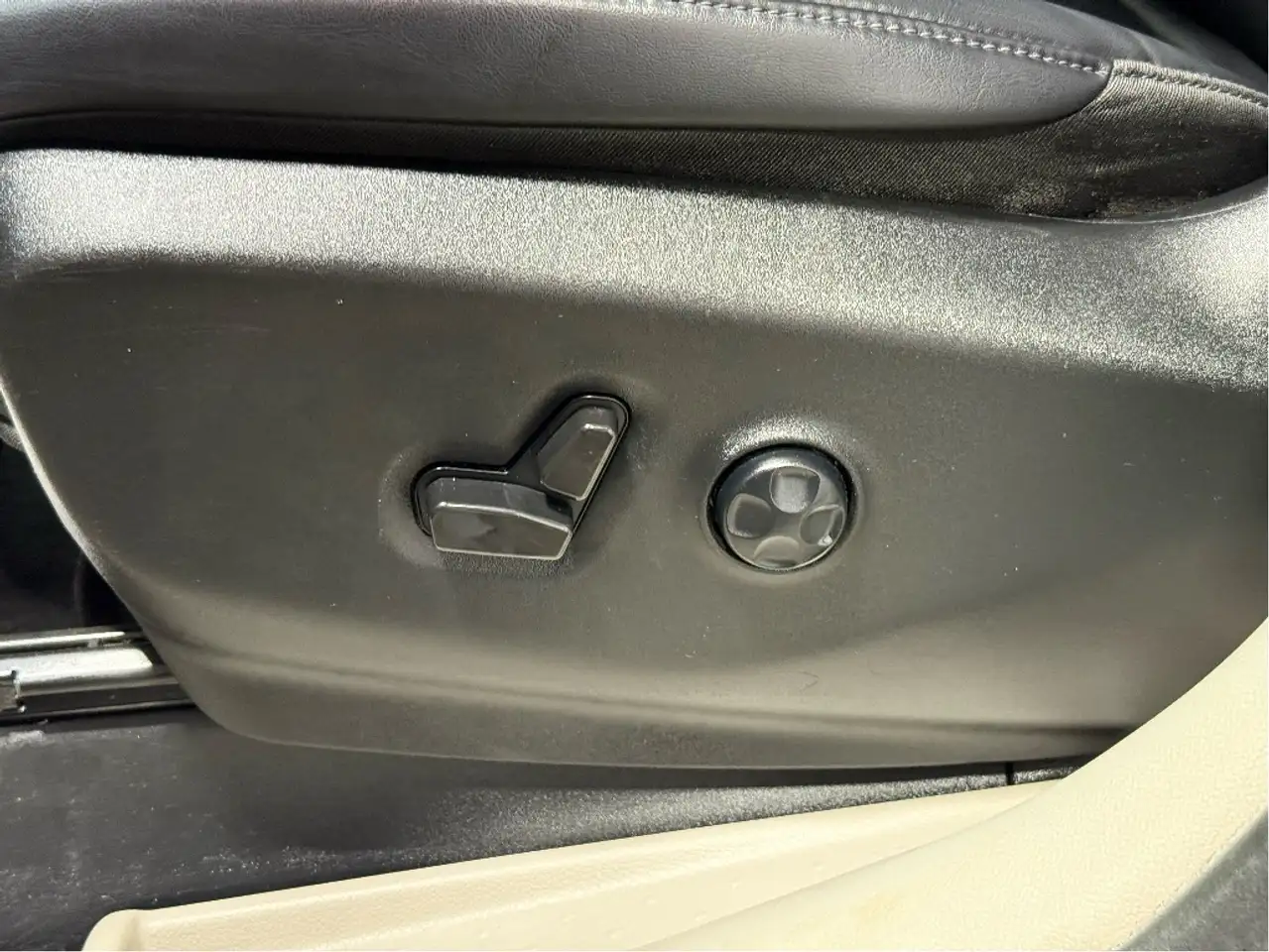 Chrysler Pacifica снимка Chrysler Pacifica