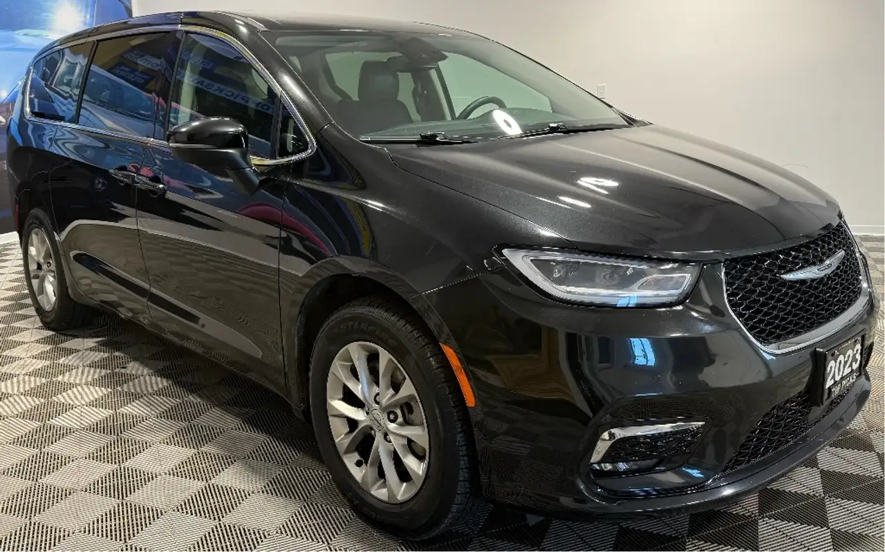 Chrysler Pacifica снимка Chrysler Pacifica