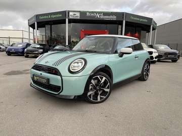 S / 2.0l 204 CH BVA 7 / Ocean Wave Green - Toit Pano - 18\u0026quot; -  Fi