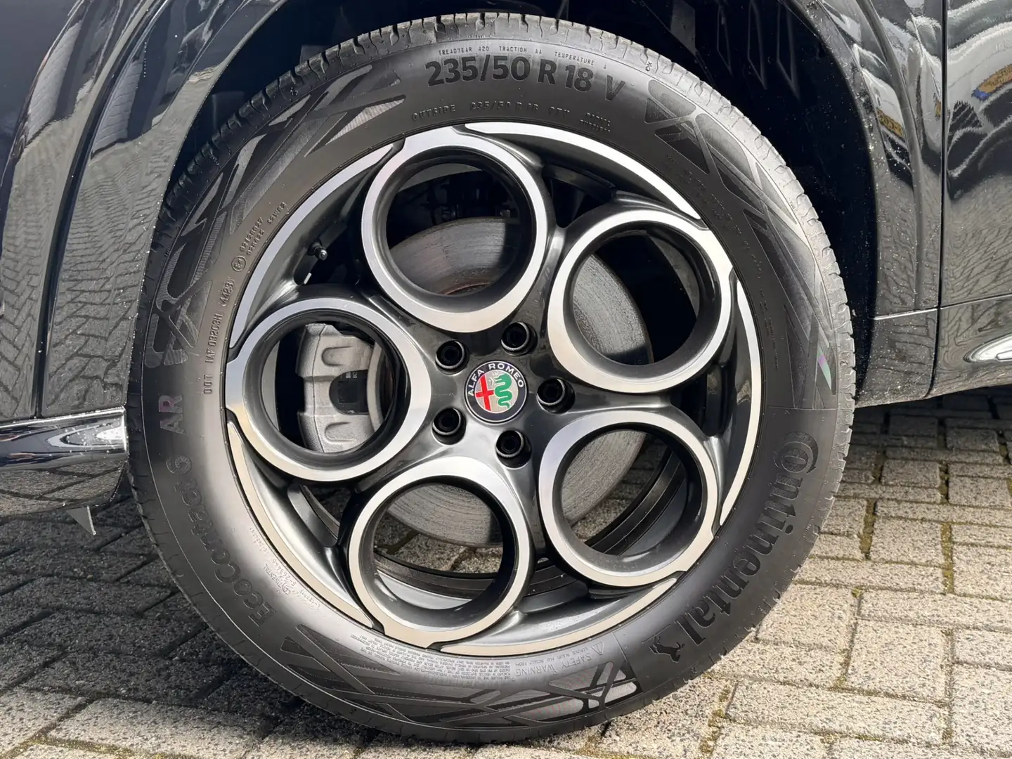 Alfa Romeo Tonale 1.3T PHEV Ti | Camera | Apple CarPlay / Android Au Schwarz - 2