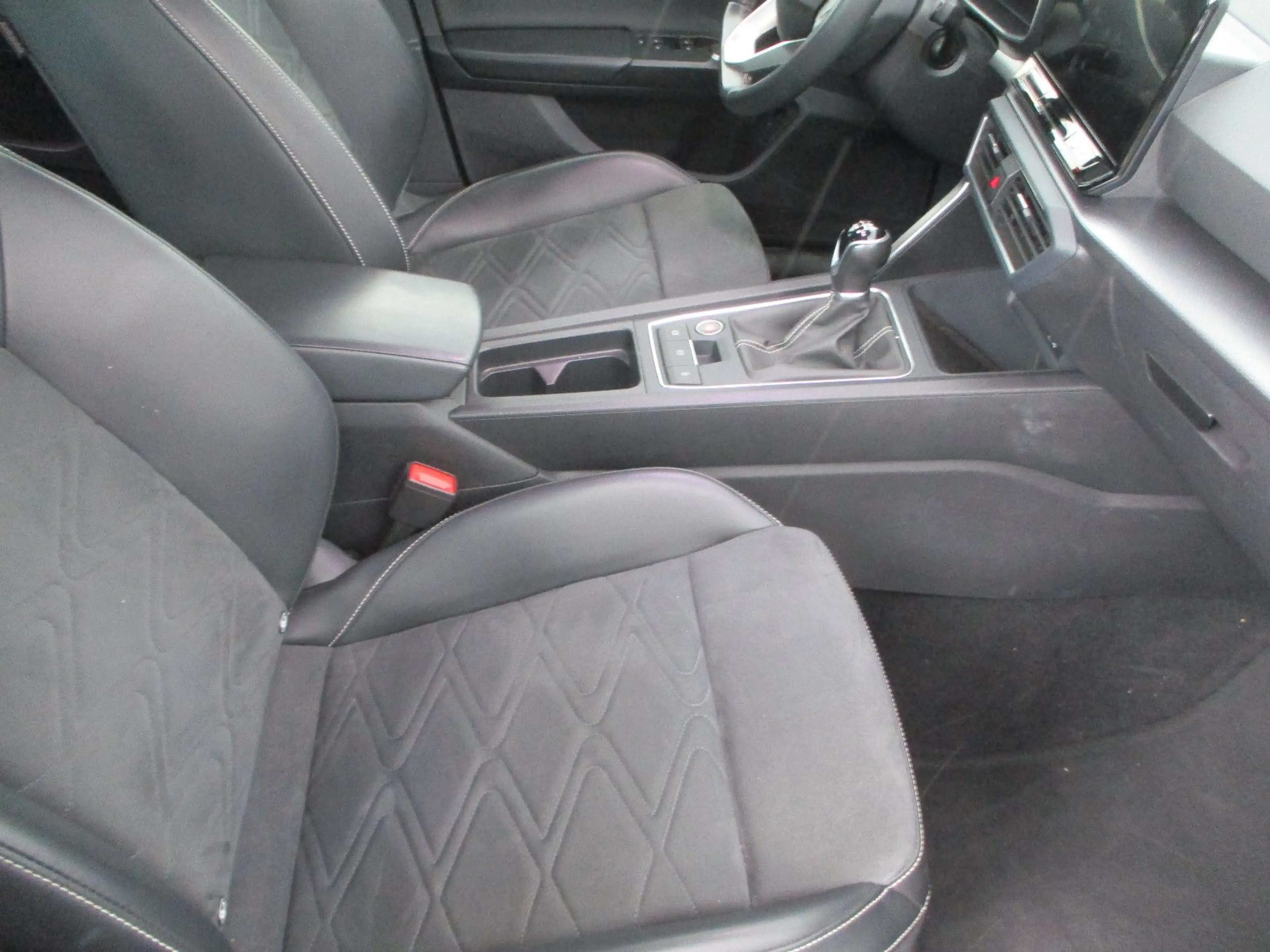 SEAT Leon 2.0 TDI NAVI LEDER KAMERA LED SPURH ACC PDC — photo 17