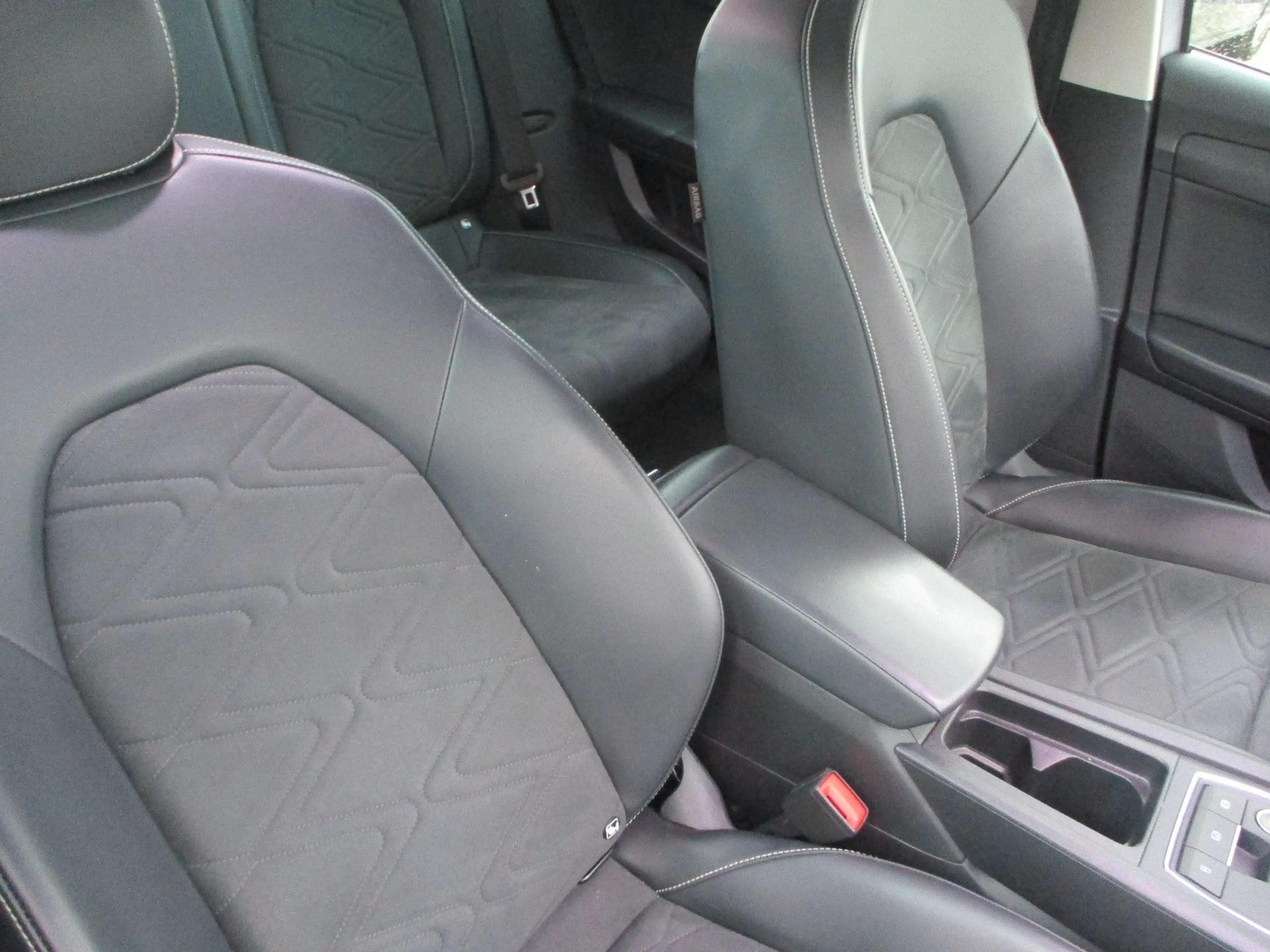 SEAT Leon 2.0 TDI NAVI LEDER KAMERA LED SPURH ACC PDC — photo 16