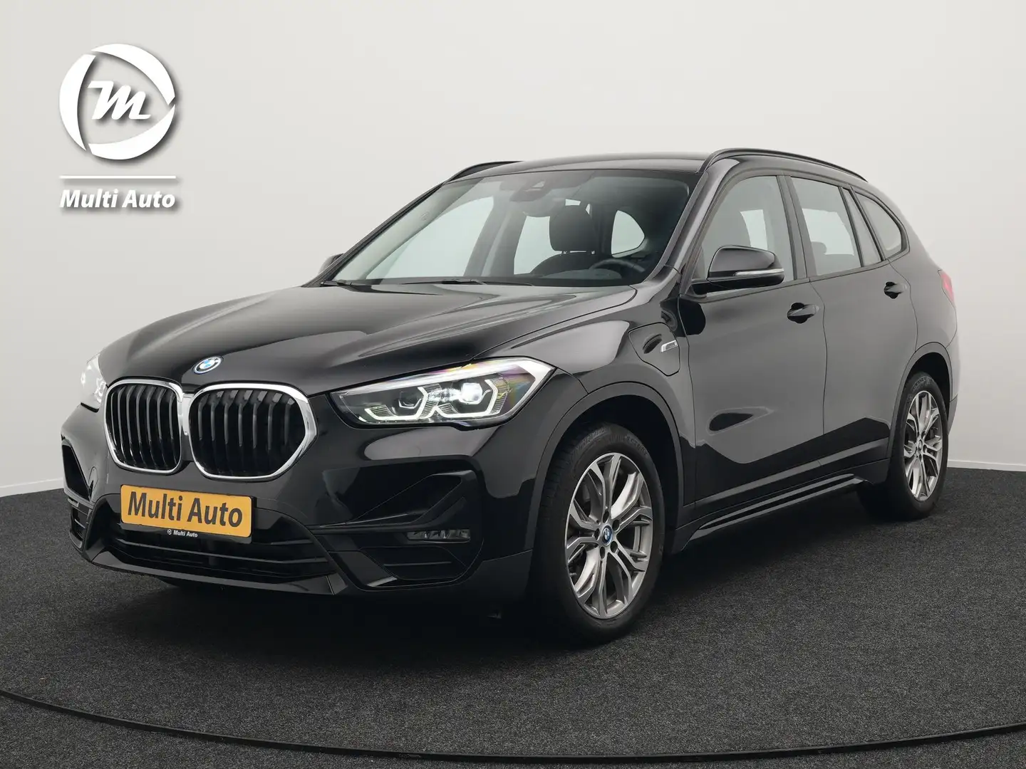 BMW X1 xDrive25e Sportline Plug In Hybrid 220pk PHEV | Ca Zwart - 1
